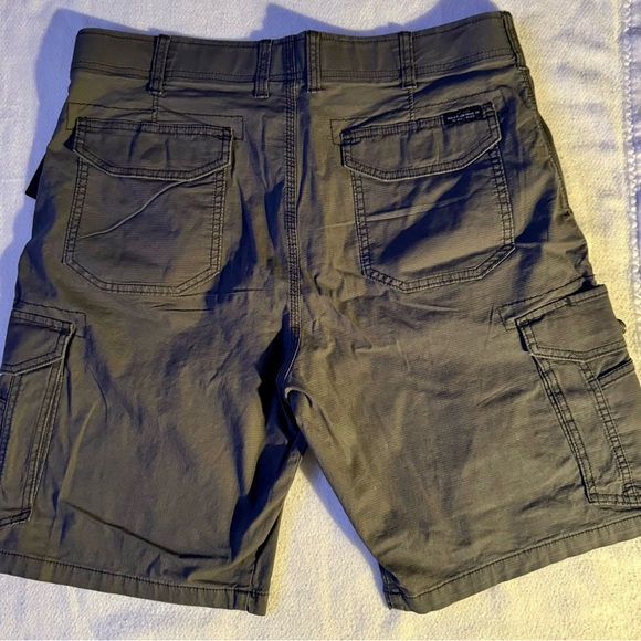 NWT mens shorts - Picture 4 of 7